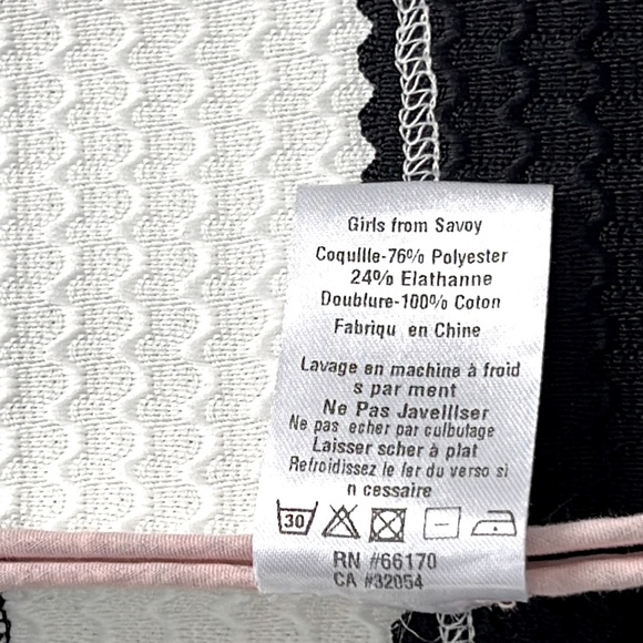 Girls from Savoy black & off white scallop skirt, size small - Picture 6 of 8